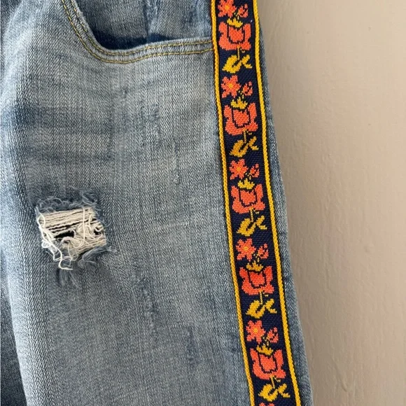 Pilcro Blue Jean Shorts with Floral Embroidery - Picture 2 of 5